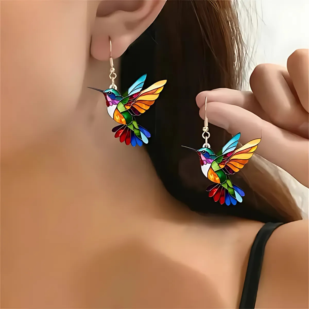 Elegant Hummingbird Necklace